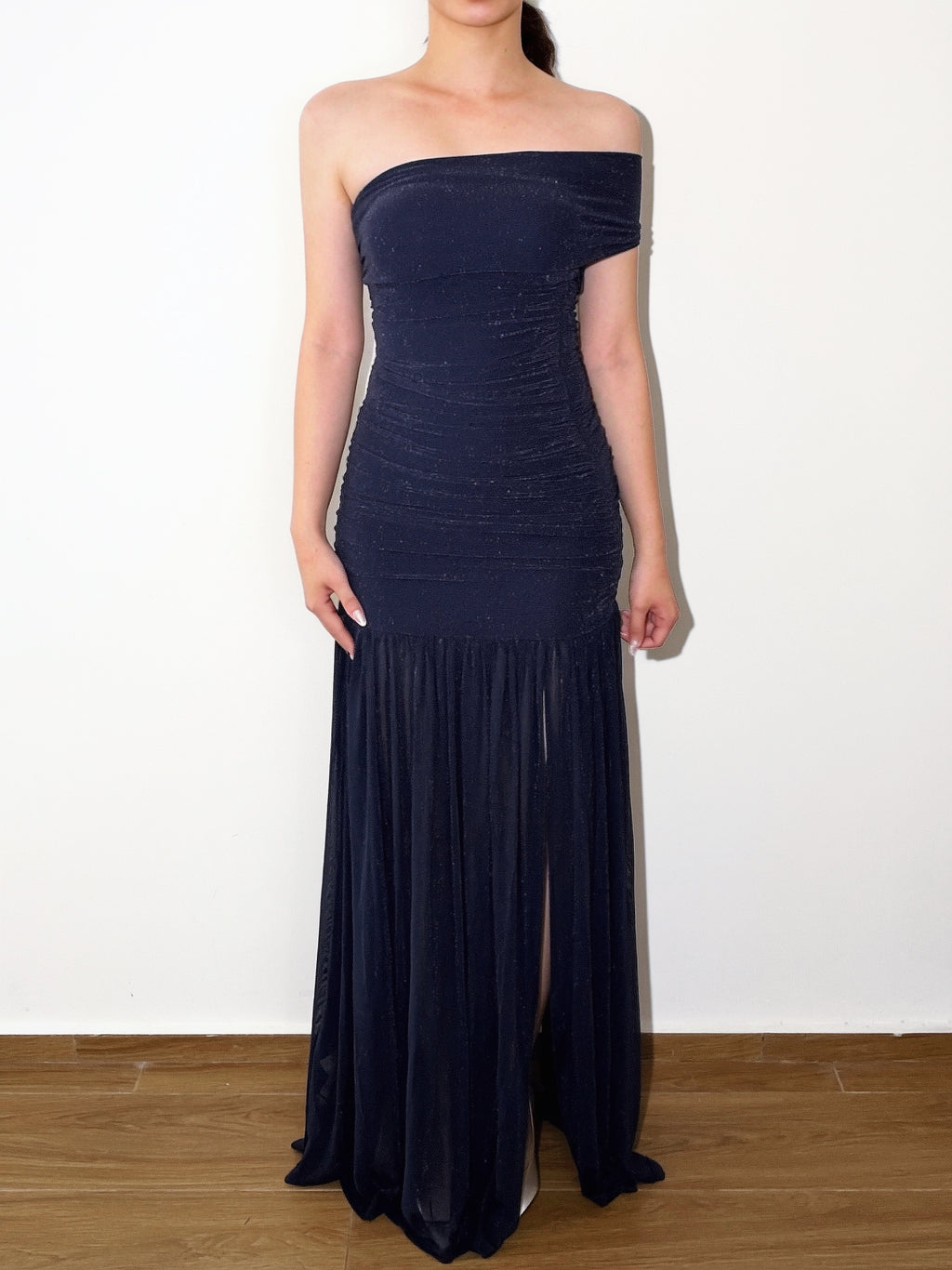 Off‑The‑Shoulder Maxi Dress｜Navy Glitter